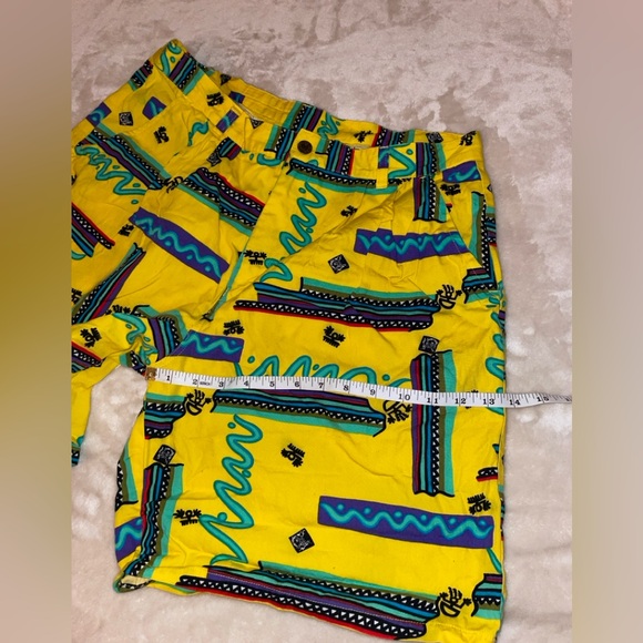 Men’s Shorts - Picture 2 of 7